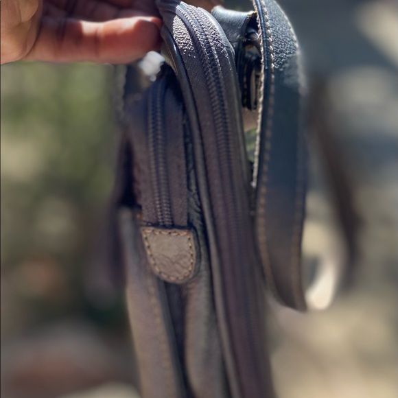 NW Fossil Leather Crossbody Bag Sz 9”X8” - Picture 5 of 16